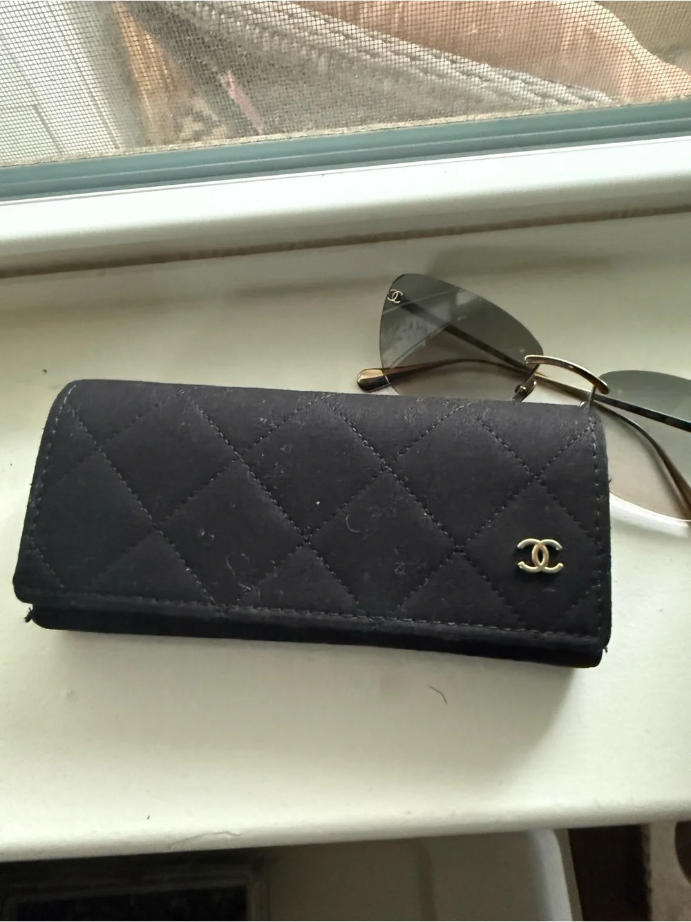 CHANEL elegant rimless